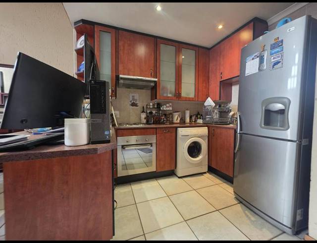 2 BEDROOM TOWNHOUSE FOR SALE IN NEW REDRUTH
